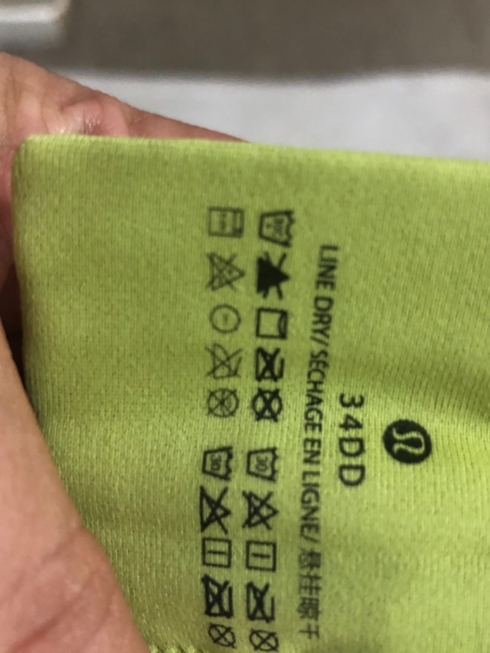 lululemon Energy Longline Sports Bra in a bright green color. 34 DD - Picture 4 of 4